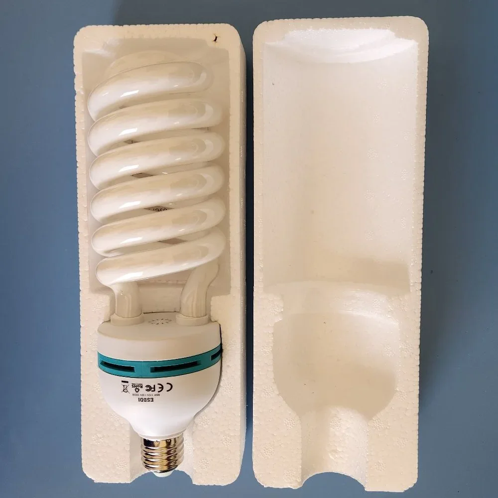 PHOTOGRAPHY LIGHT BULB FOR USE WITH REFLECTIVE UMBRELLA